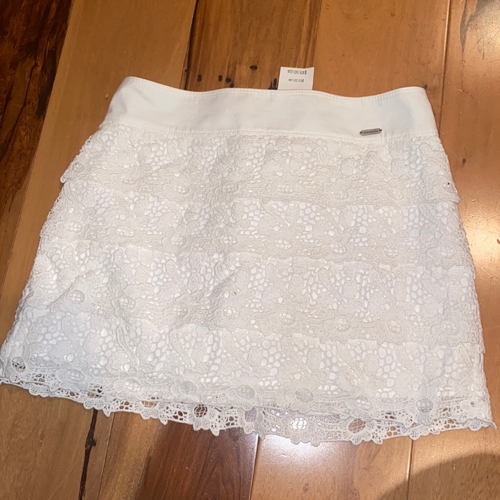 NWT~ ABERCROMBIE KIDS LACE SKIRT ~ SIZE LARGE